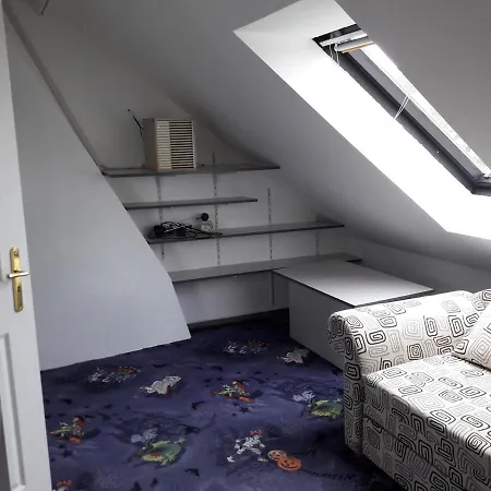 Apartamento Voeroeshegyi Panzio Balatonalmádi